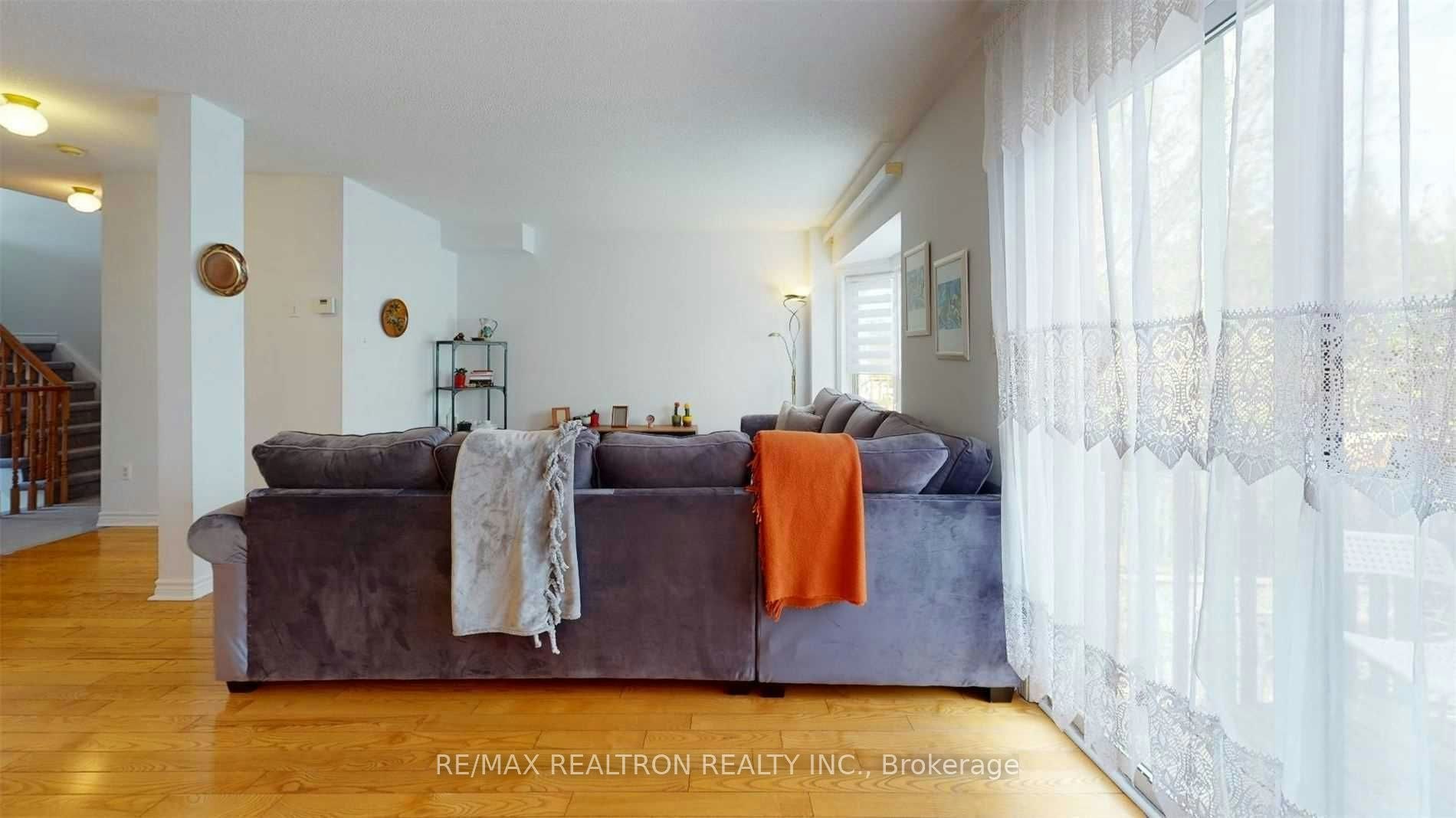 102 Royal Chapin Crescent, Richmond Hill, ON, L4S 2A8 - 5