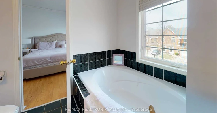 102 Royal Chapin Crescent, Richmond Hill, ON, L4S 2A8 - 17