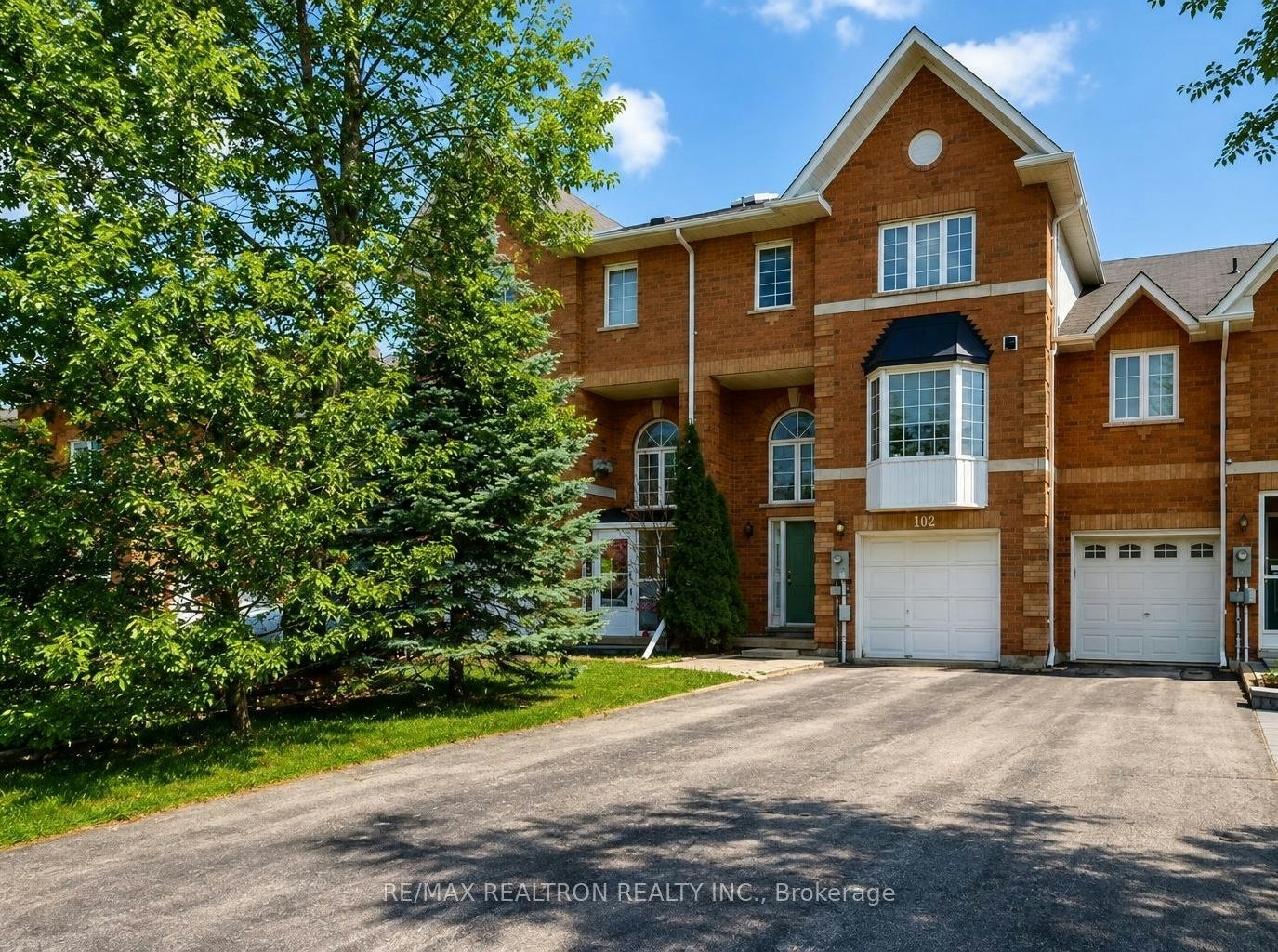 102 Royal Chapin Crescent, Richmond Hill, ON, L4S 2A8