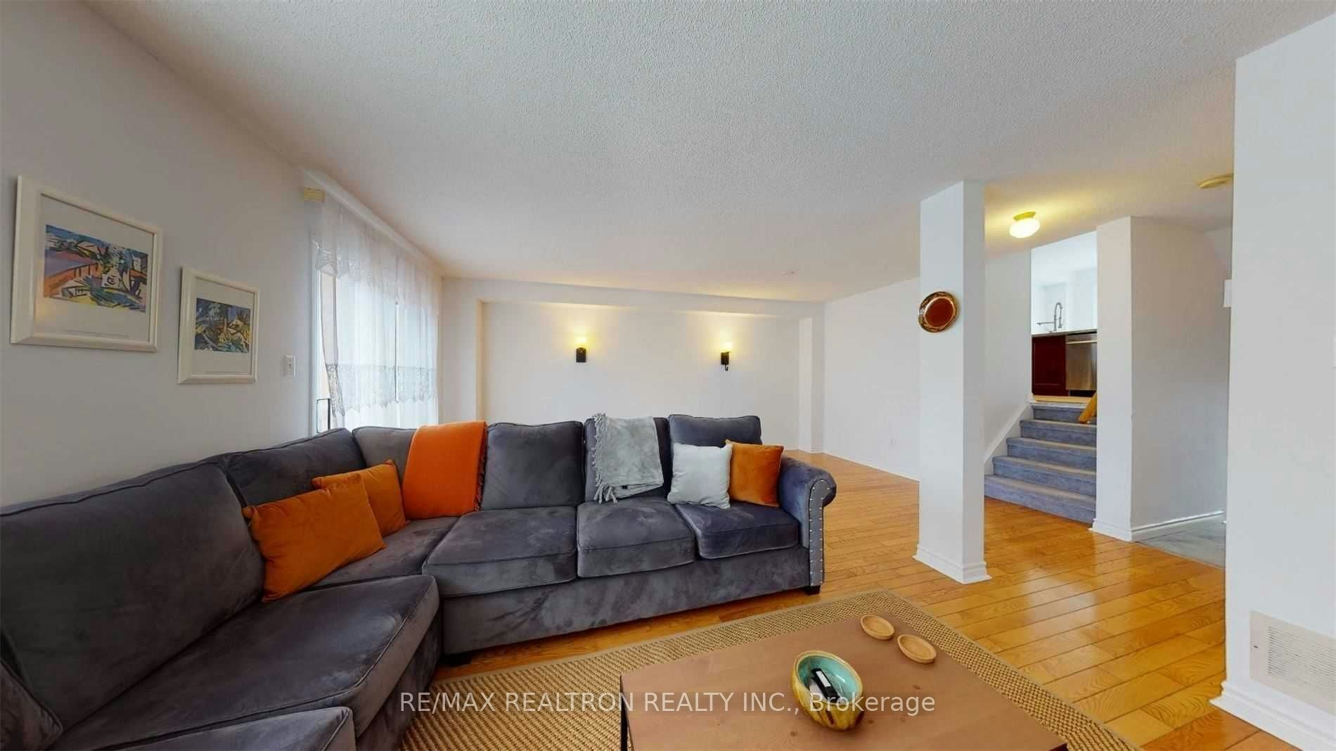 102 Royal Chapin Crescent, Richmond Hill, ON, L4S 2A8 - 4
