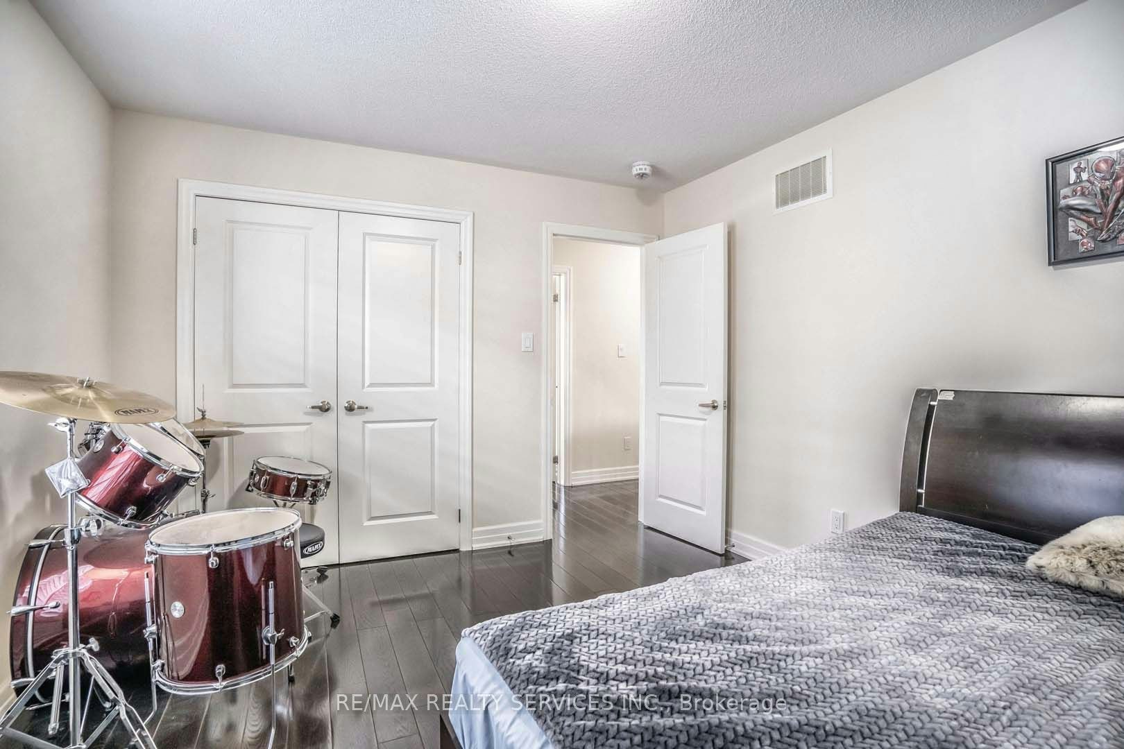 484 Greenwood Drive, Essa, ON, L0M 1B4 - 39