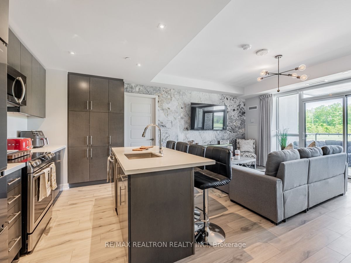 205-375 Sea Ray Avenue, Innisfil, ON, L9S 0M3