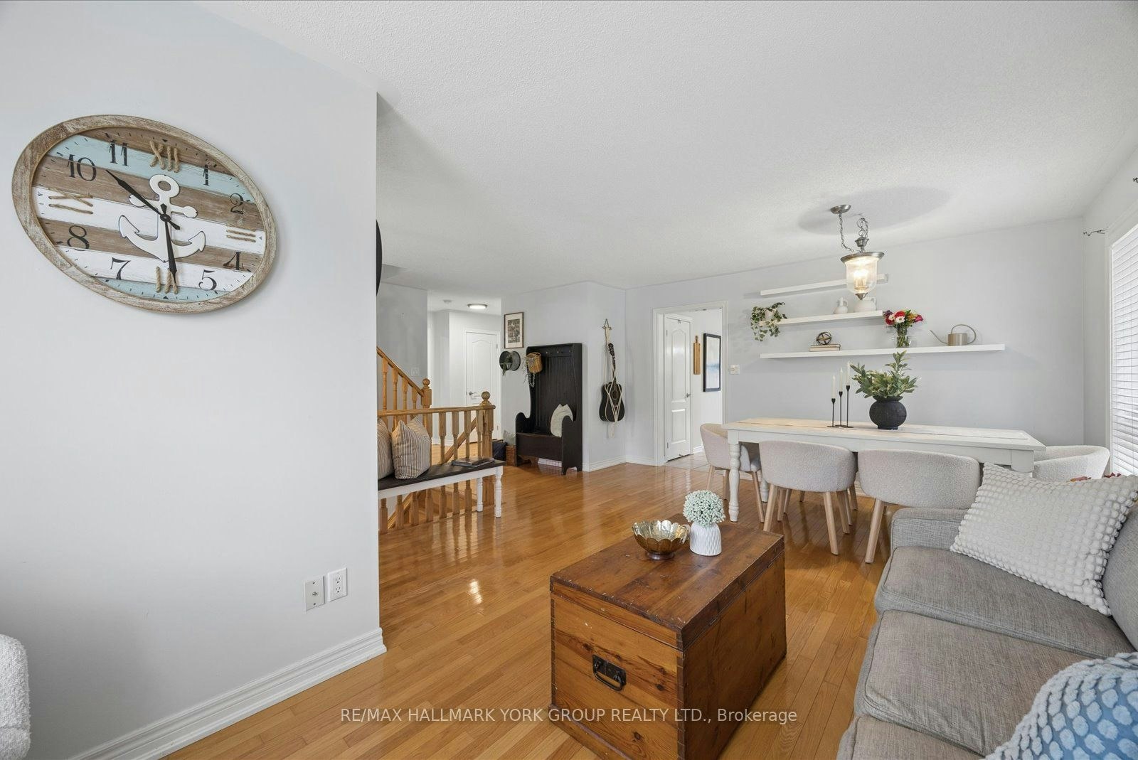 74 Wrendale Crescent, Georgina, ON, L4P 4C7 - 10