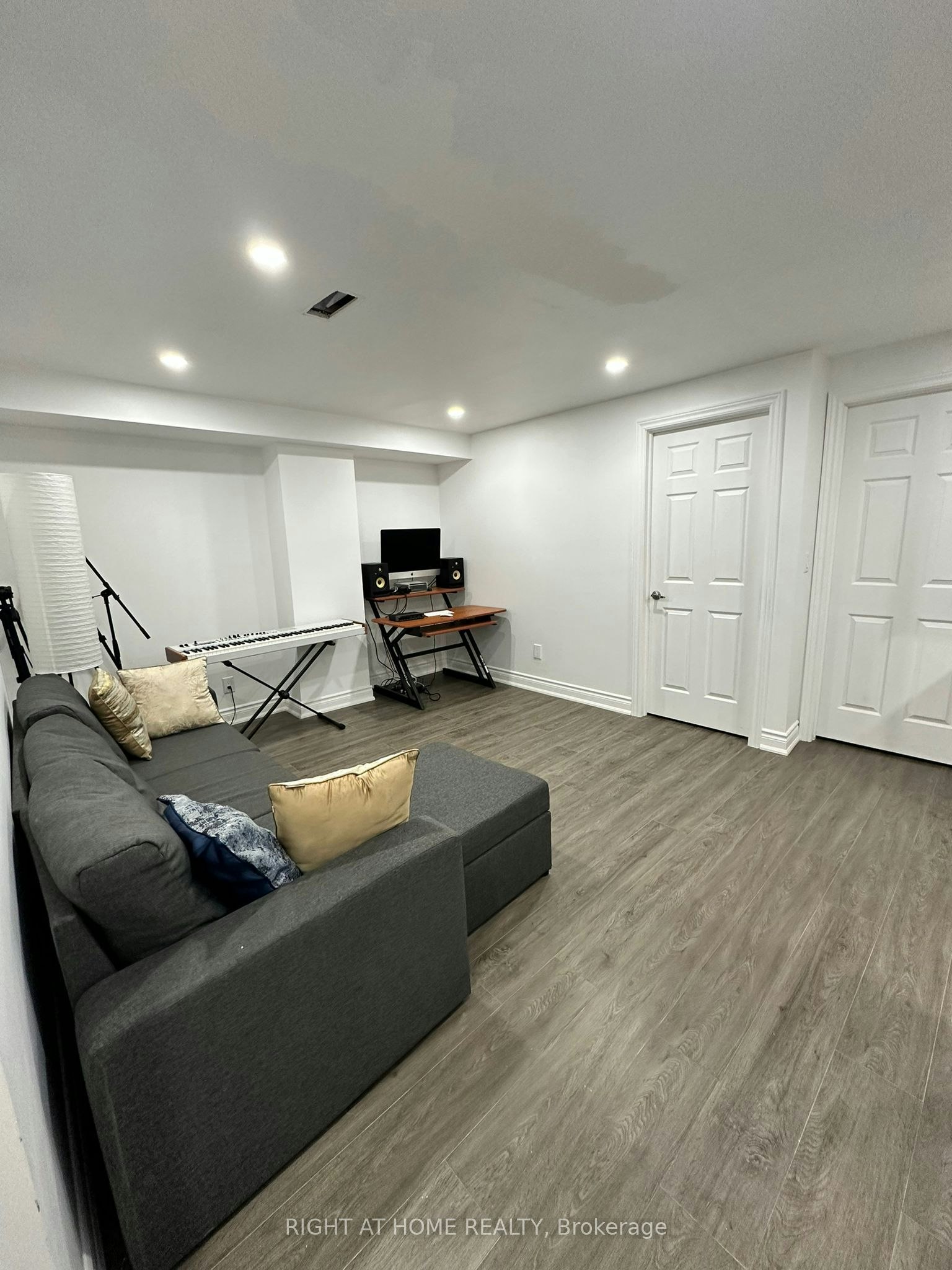 97 Forest Edge Crescent, East Gwillimbury, ON, L9N 0S6