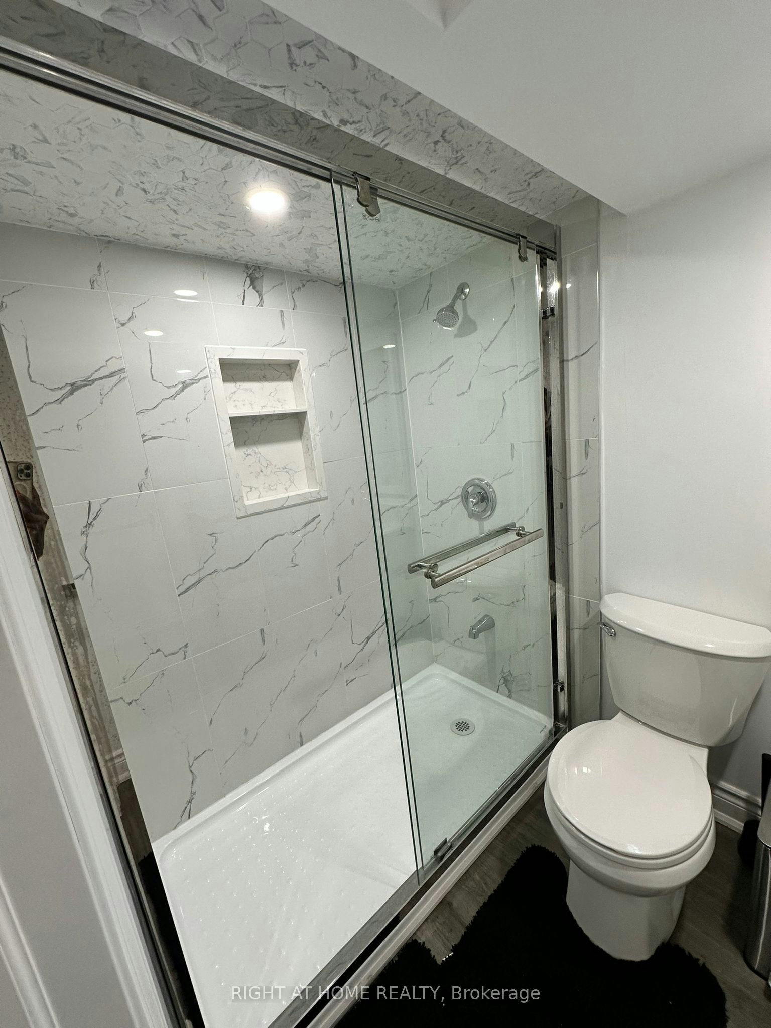 97 Forest Edge Crescent, East Gwillimbury, ON, L9N 0S6 - 9