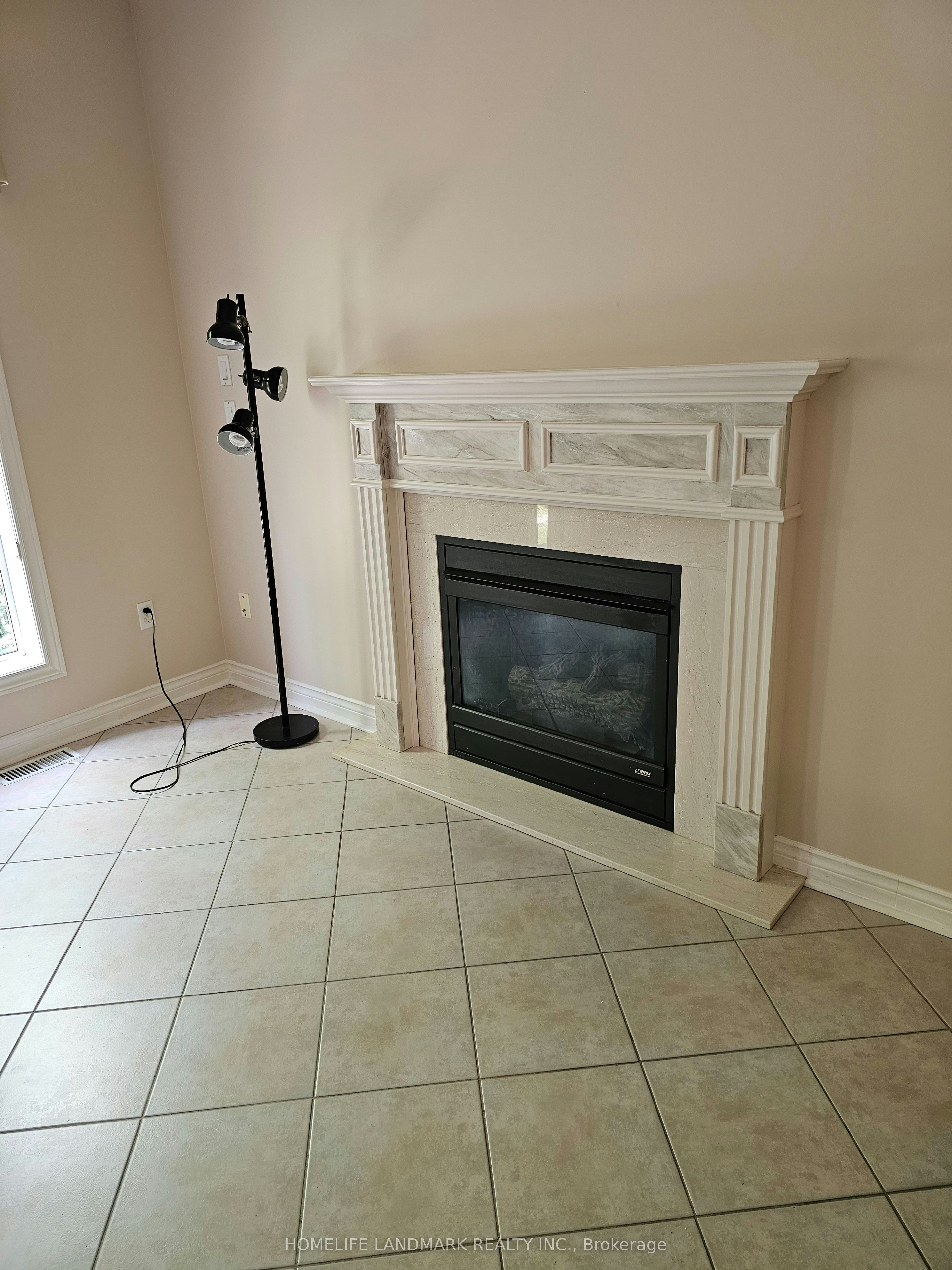 148 Toporowski Avenue, Richmond Hill, ON, L4S 2H4 - 3