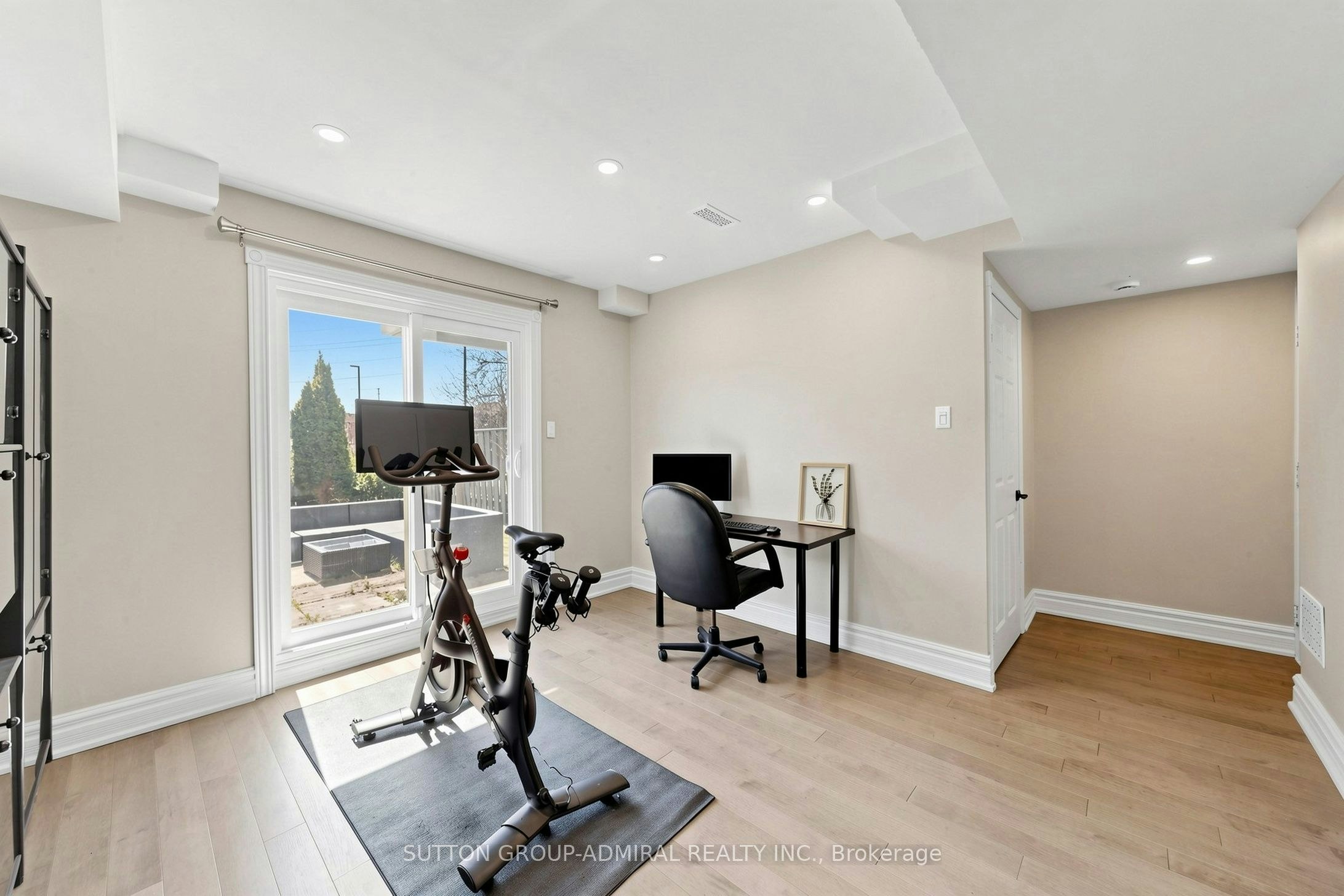 48-52 Brandy Lane Way, Newmarket, ON, L3Y 8P7 - 27
