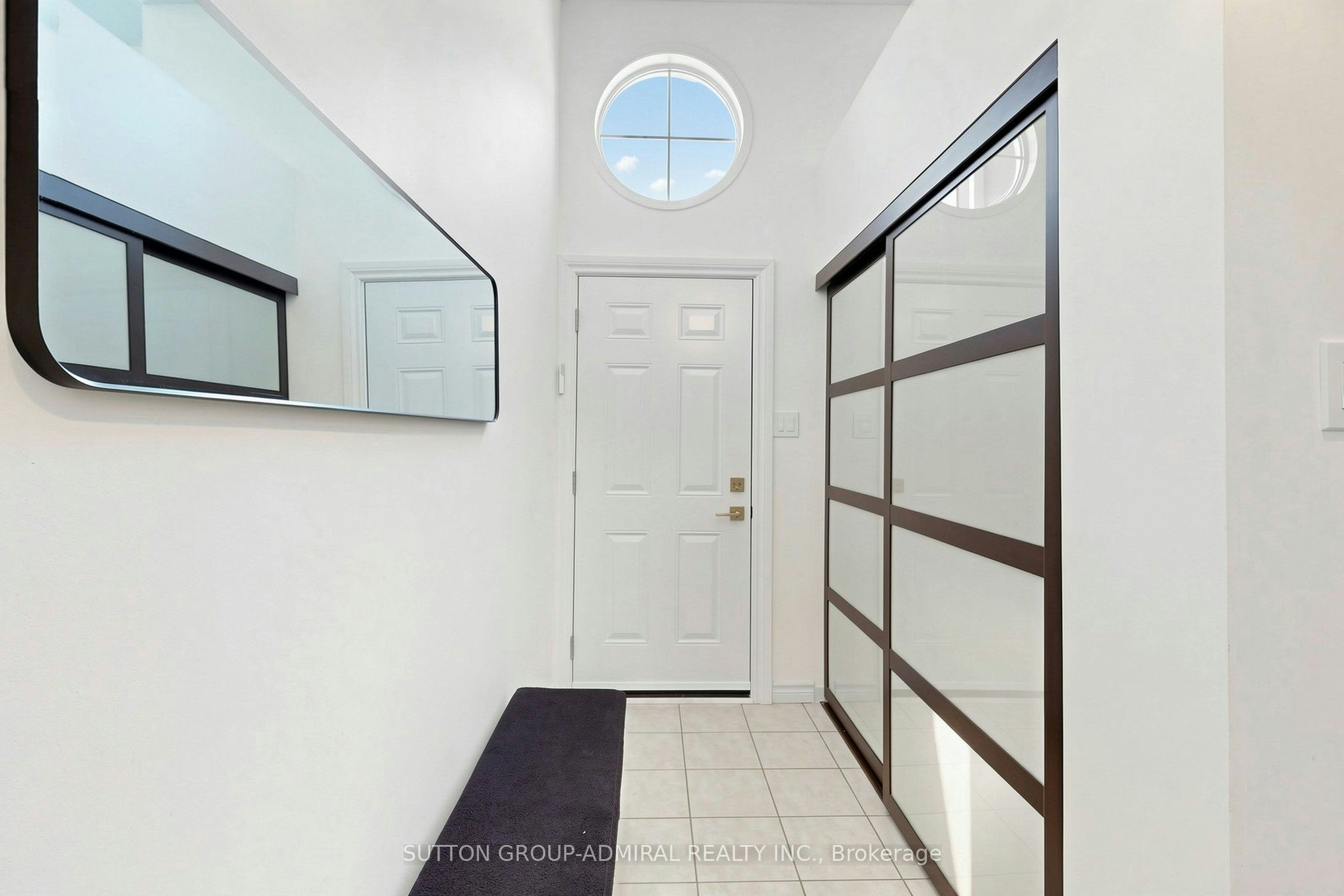 48-52 Brandy Lane Way, Newmarket, ON, L3Y 8P7 - 3