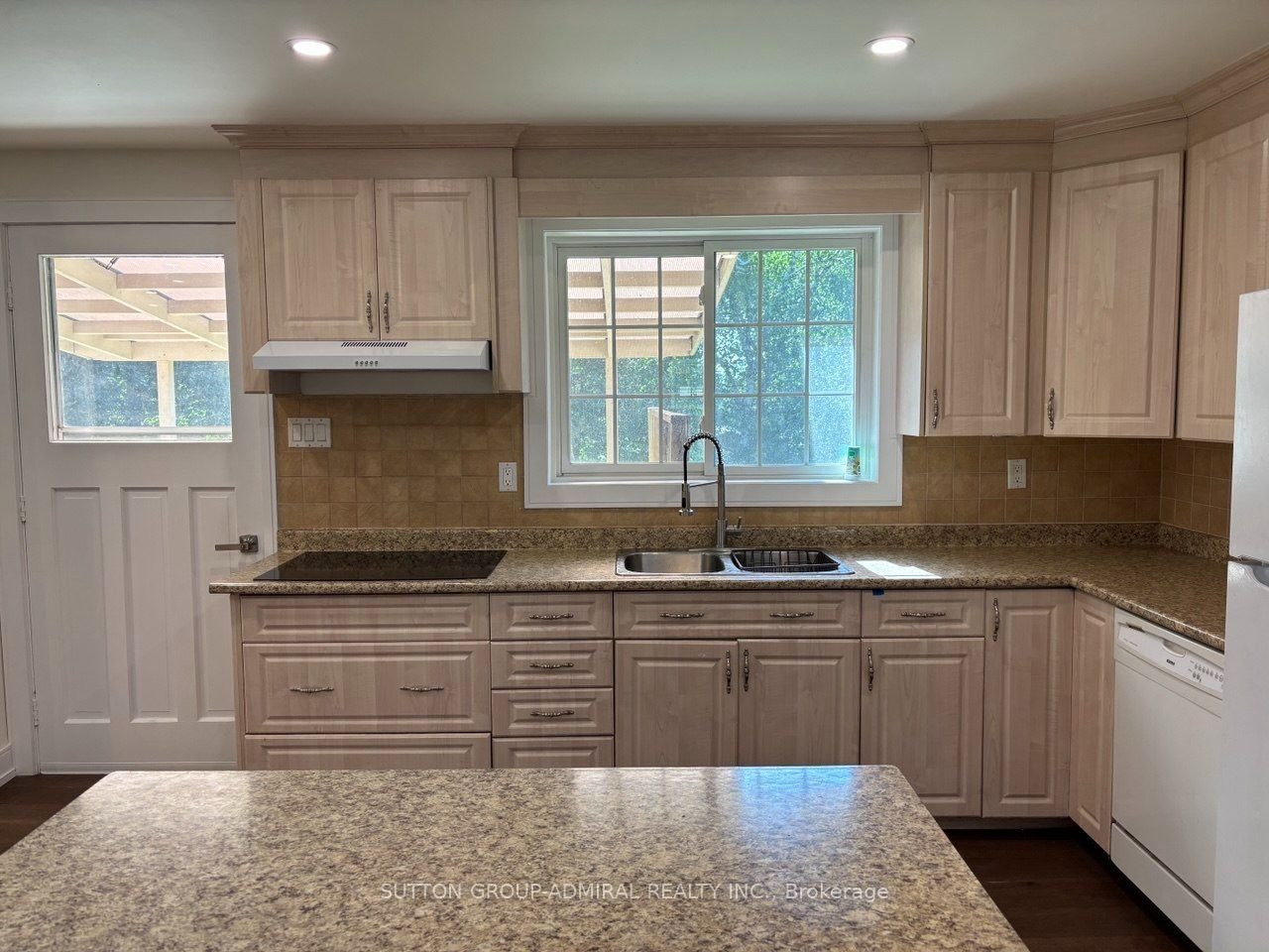 Main Floor-86 Hamilton Drive, Newmarket, ON, L3Y 3E8 - 20