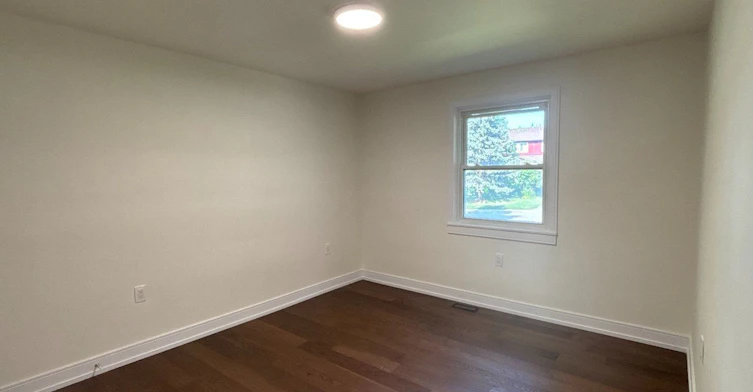 Main Floor-86 Hamilton Drive, Newmarket, ON, L3Y 3E8 - 27