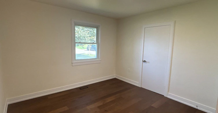 Main Floor-86 Hamilton Drive, Newmarket, ON, L3Y 3E8 - 25