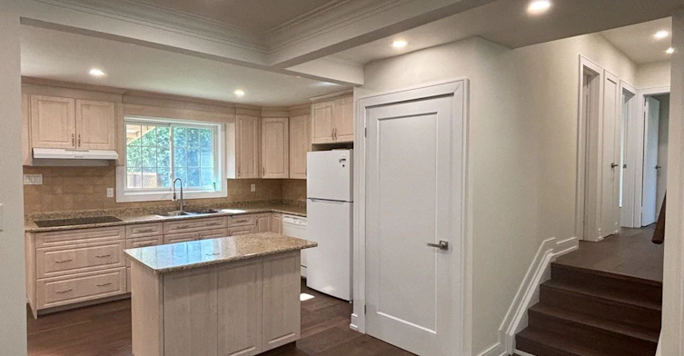 Main Floor-86 Hamilton Drive, Newmarket, ON, L3Y 3E8 - 6