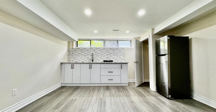 Basement-265 Browndale Crescent, Richmond Hill, ON, L4C 3H9 - 4