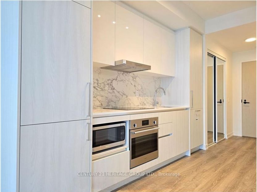 4901-195 Commerce Street, Vaughan, ON, L4K 0P9 - 2