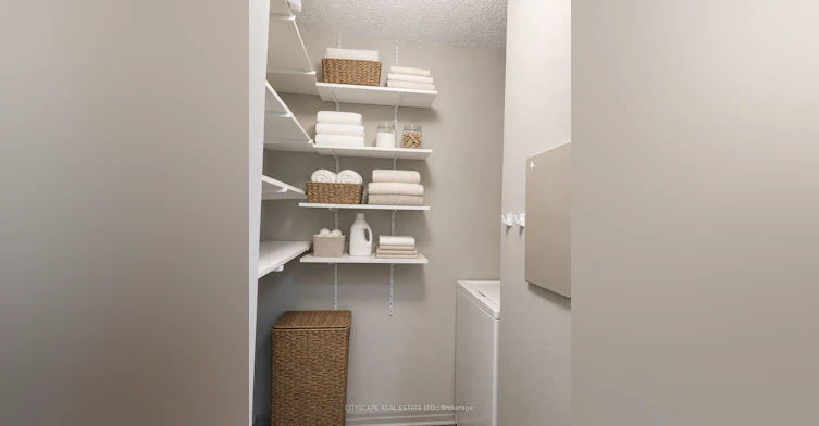 212-100 Observatory Lane, Richmond Hill, ON, L4C 1T4 - 4