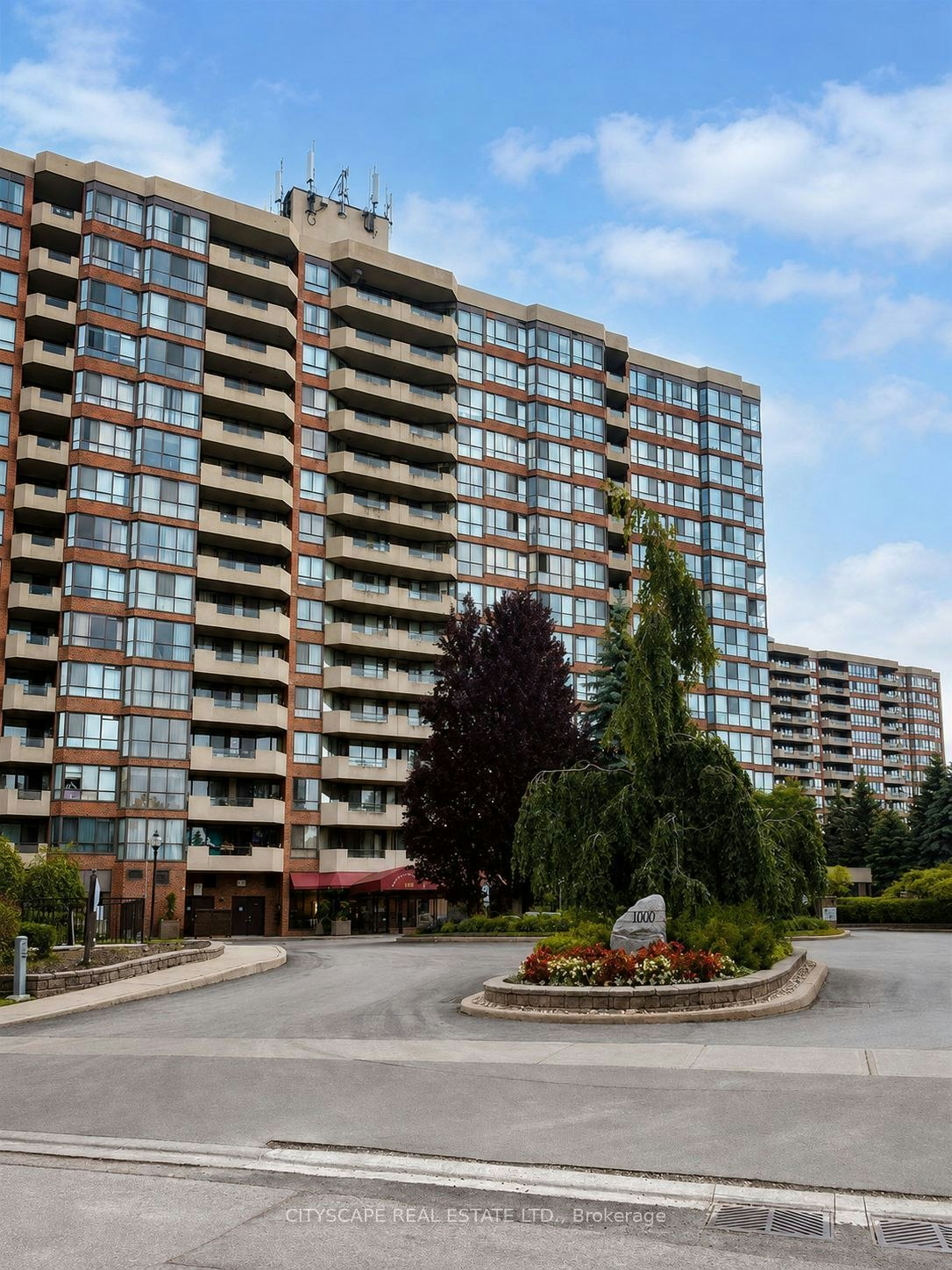 212-100 Observatory Lane, Richmond Hill, ON, L4C 1T4