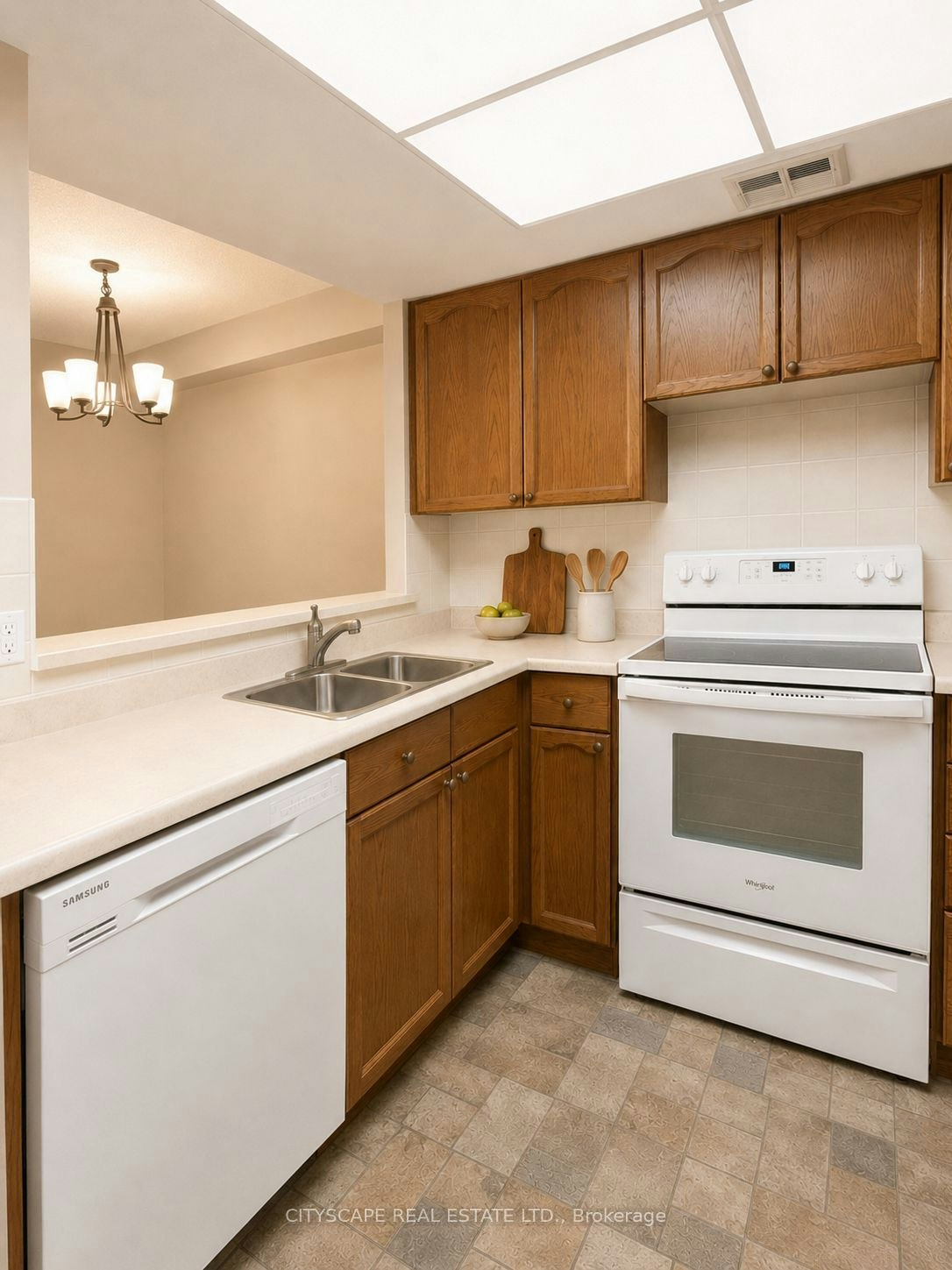 212-100 Observatory Lane, Richmond Hill, ON, L4C 1T4 - 6