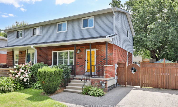 13 Smyth Crescent