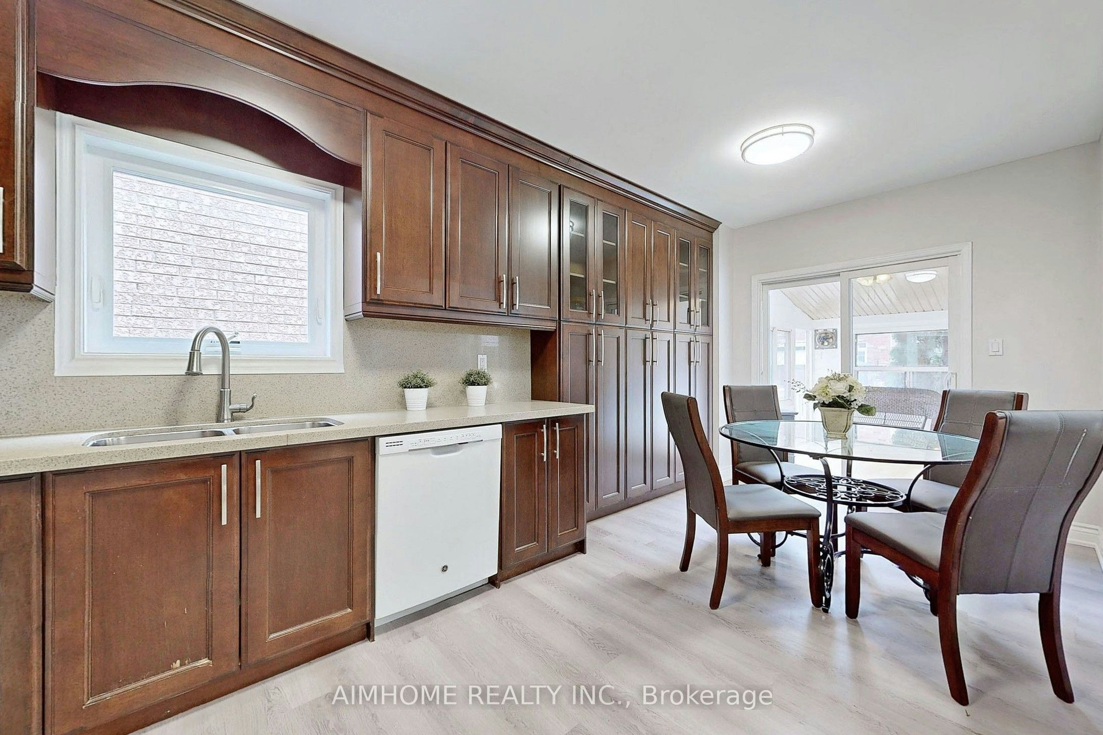 399 Flanagan Court, Newmarket, ON, L3X 2G1 - 8