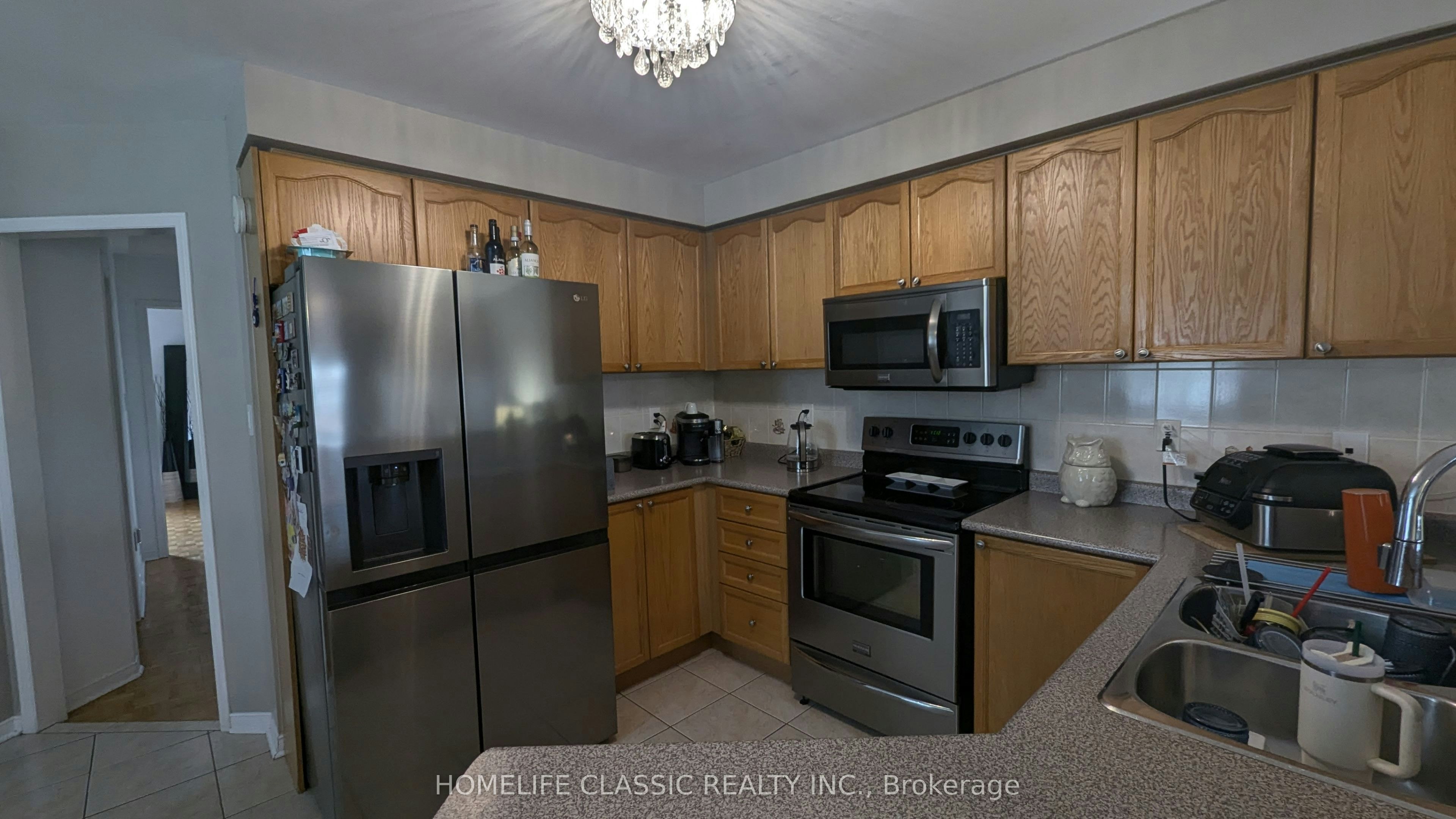 34A Casabel Drive, Vaughan, ON, L6A 3M4 - 6