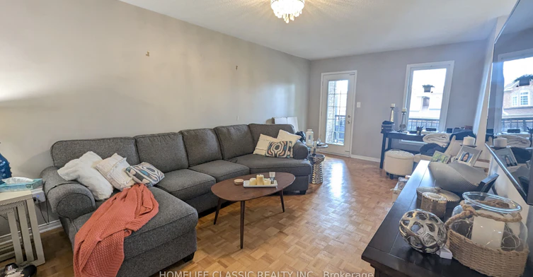 34A Casabel Drive, Vaughan, ON, L6A 3M4 - 3