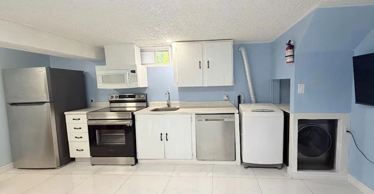 Bsmt Unit 1-385 Marybay Crescent, Richmond Hill, ON, L4C 2X5 - 8