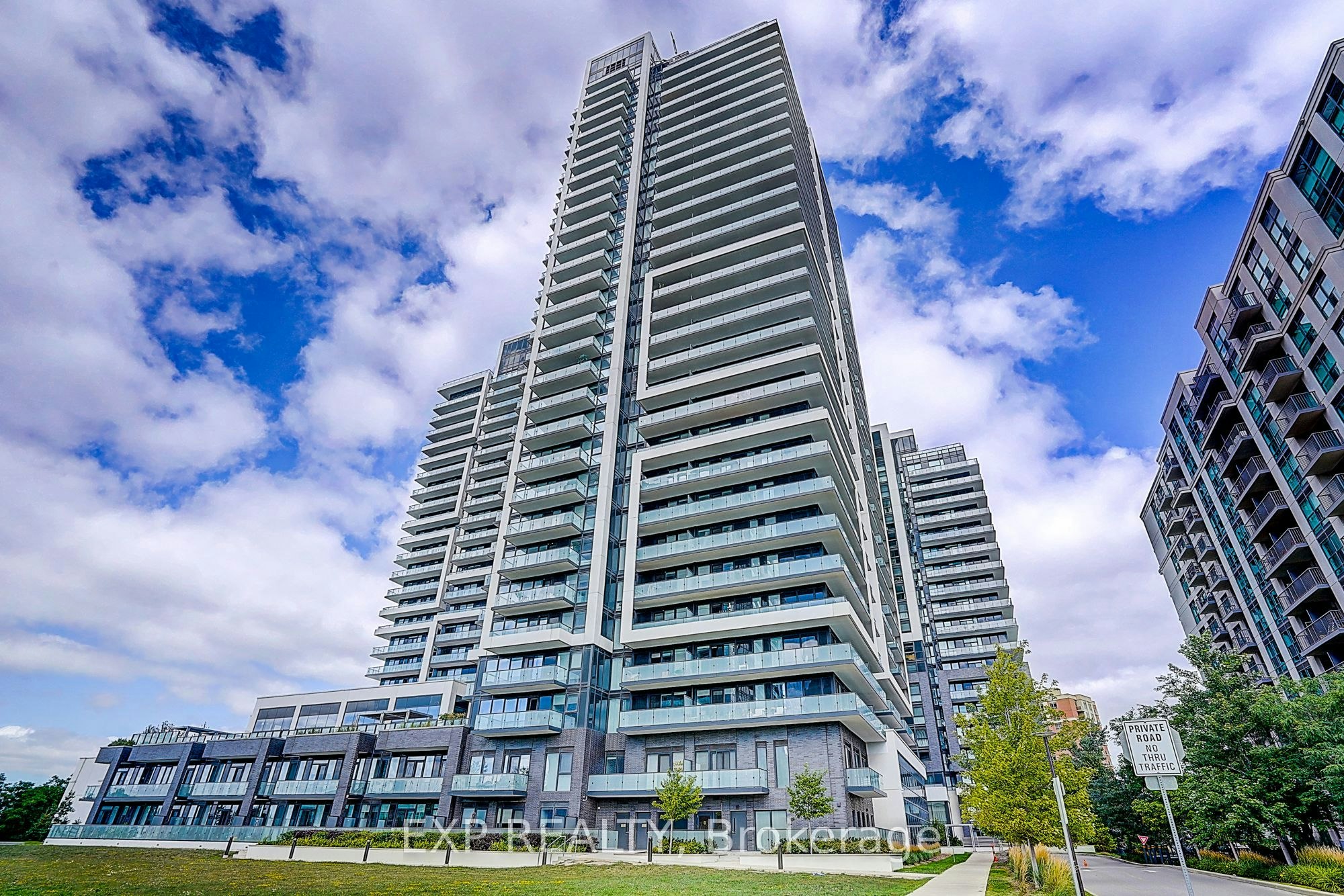 1811-105 Oneida Crescent, Richmond Hill, ON, L4B 4H6 - 2