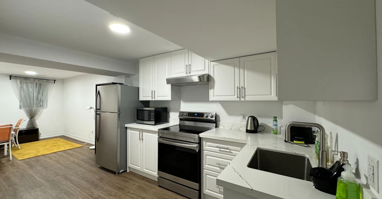 Basement-97 Revelstoke Crescent, Richmond Hill, ON, L4B 4T4 - 6