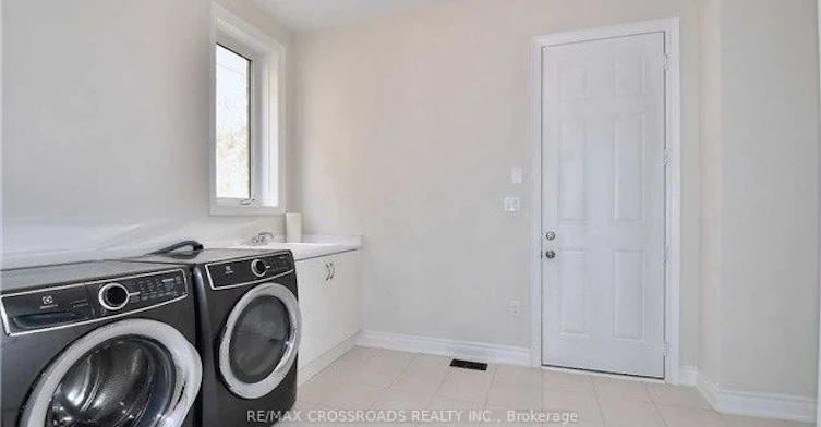 776 Harry Douglas Street, Newmarket, ON, L3X 0J8 - 13