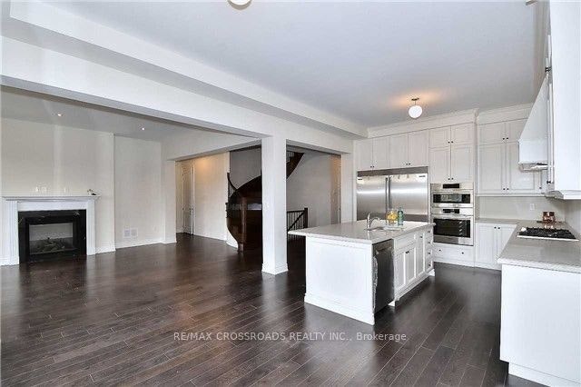 776 Harry Douglas Street, Newmarket, ON, L3X 0J8 - 9