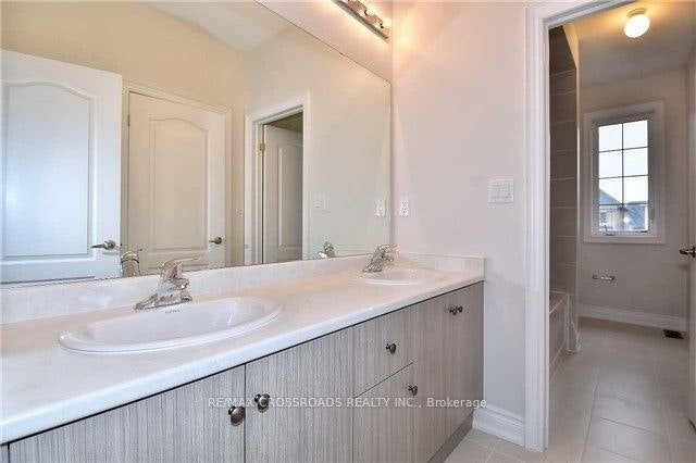 776 Harry Douglas Street, Newmarket, ON, L3X 0J8 - 19