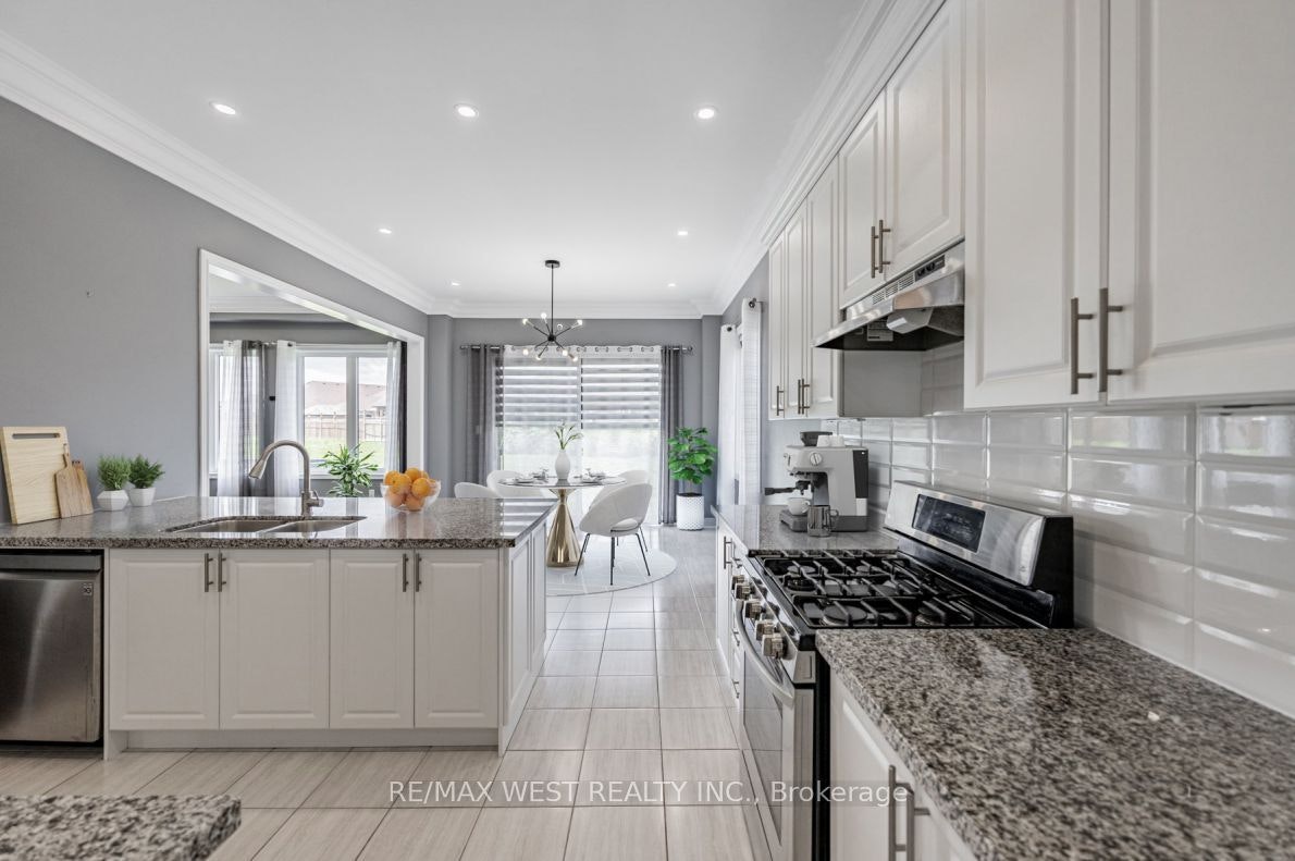 1807 Emberton Way, Innisfil, ON, L9S 0N4 - 7