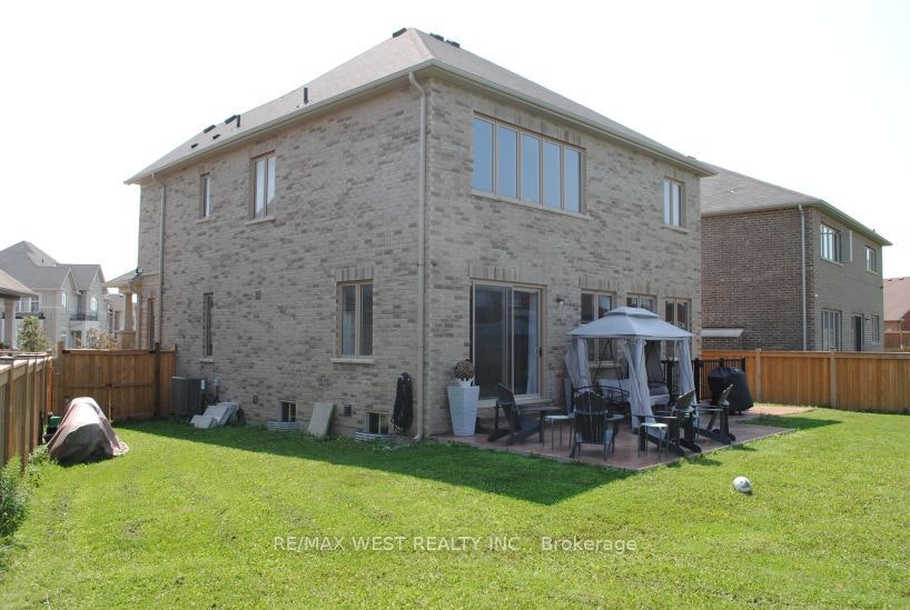 1807 Emberton Way, Innisfil, ON, L9S 0N4 - 4
