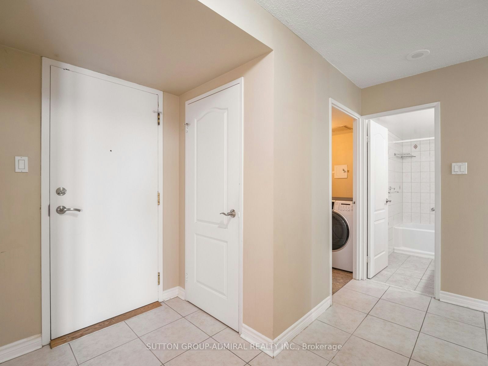 1012-7420 Bathurst Street - 2