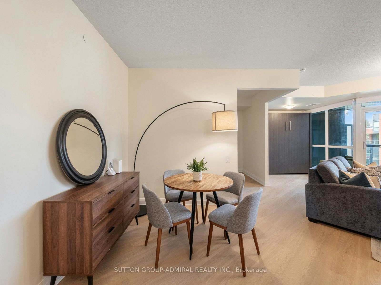405-7608 Yonge Street, Markham, ON, L4J 0J5 - 7