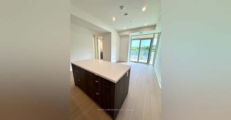 302-397 Royal Orchard Boulevard, Markham, ON, L3T 0H3