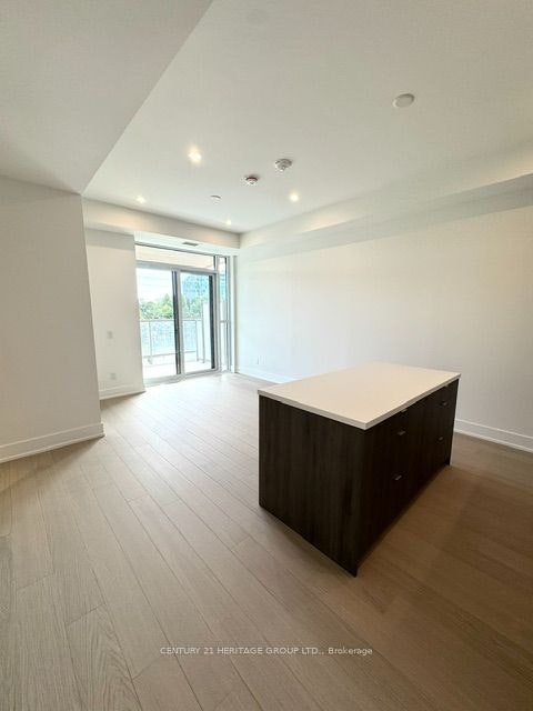 302-397 Royal Orchard Boulevard, Markham, ON, L3T 0H3 - 4