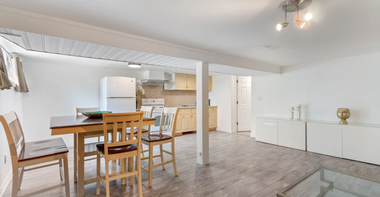 LF-149 Septonne Avenue, Newmarket, ON, L3Y 2W4 - 9