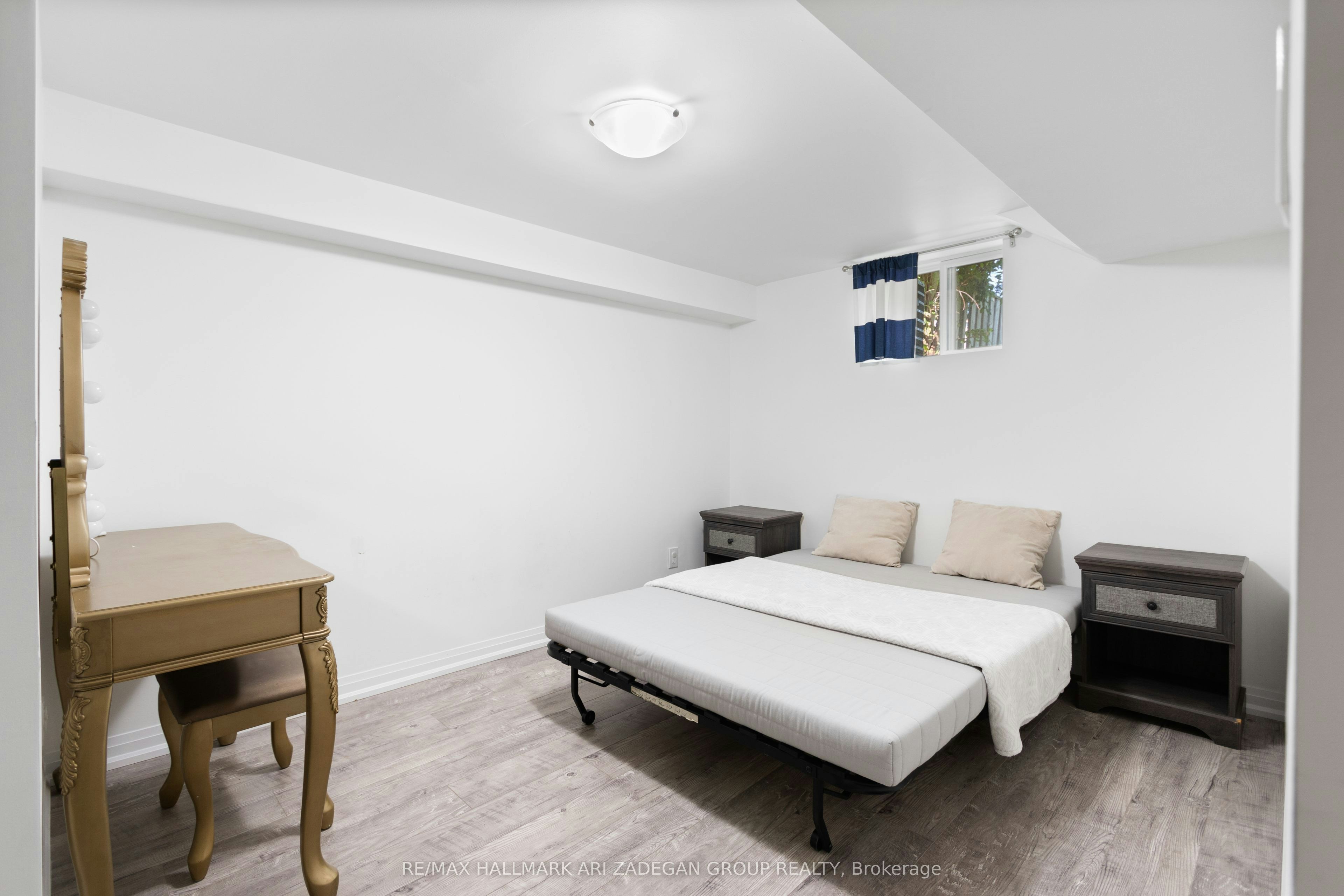 LF-149 Septonne Avenue, Newmarket, ON, L3Y 2W4 - 7