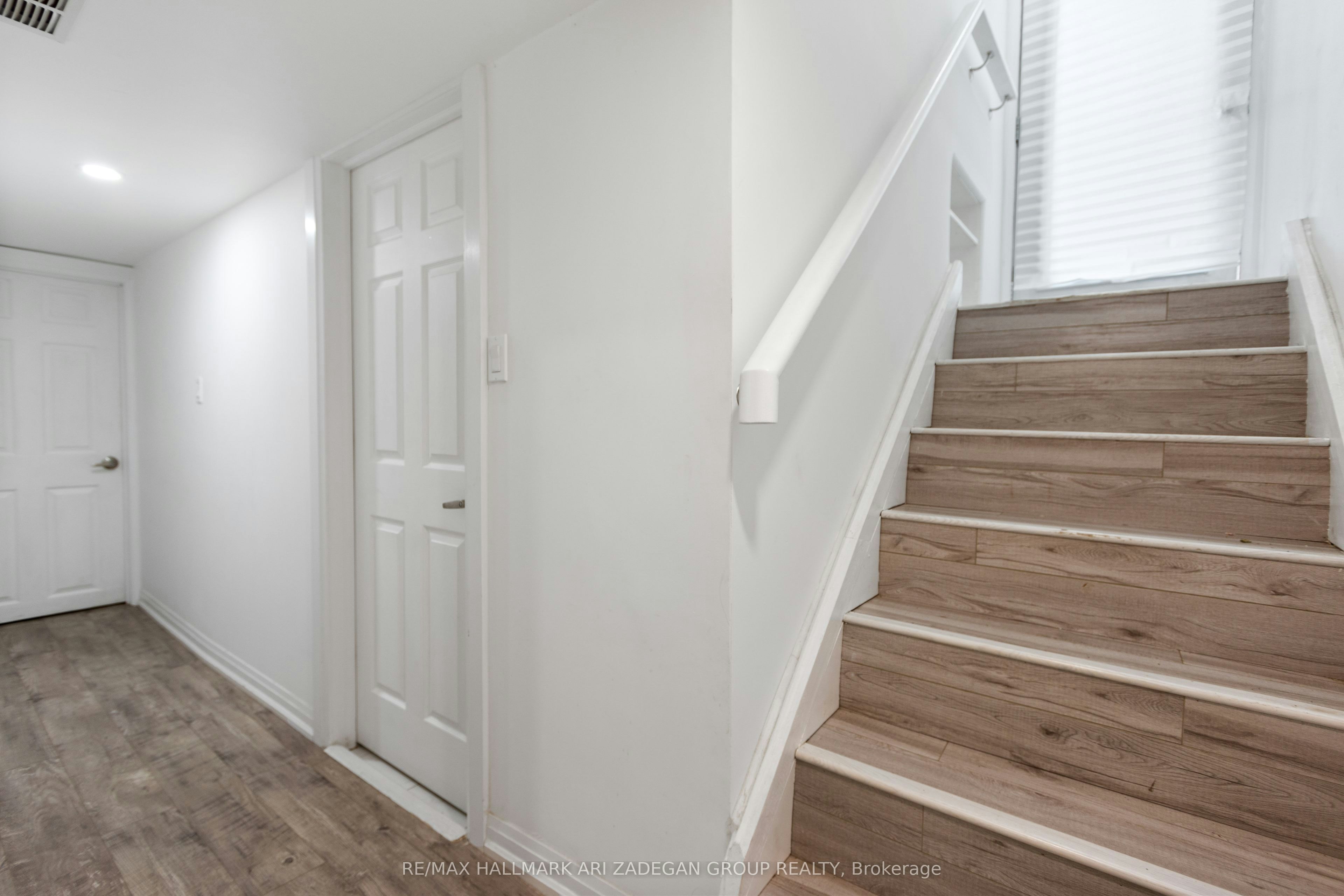 LF-149 Septonne Avenue, Newmarket, ON, L3Y 2W4 - 2