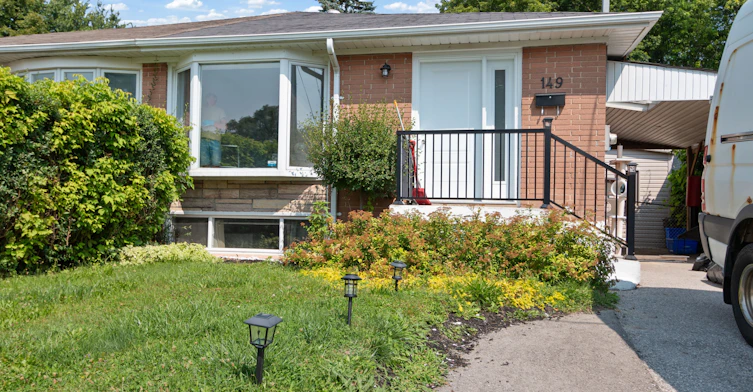 LF-149 Septonne Avenue, Newmarket, ON, L3Y 2W4