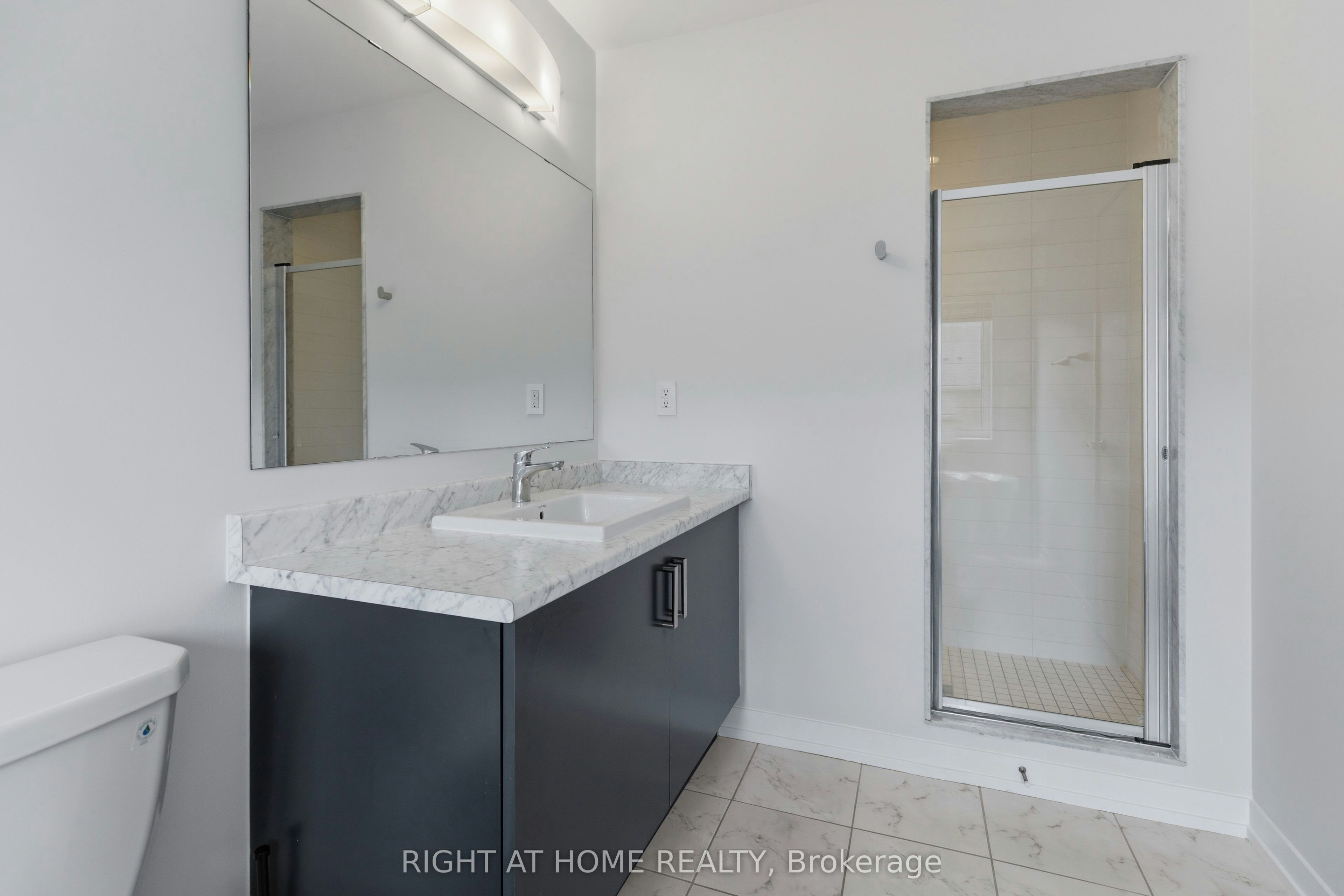 206 Harding Park Street, Newmarket, ON, L3Y 0E3 - 27