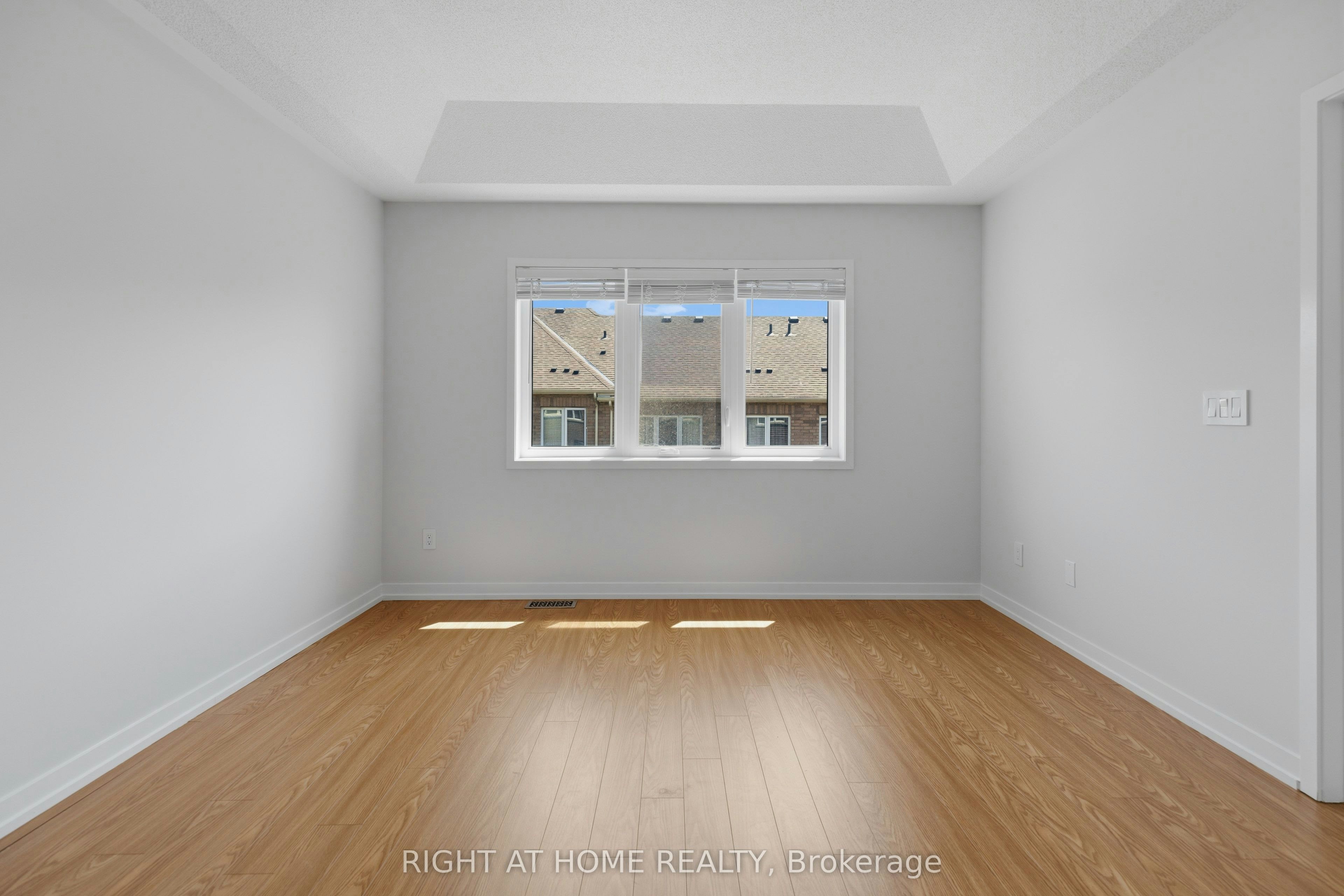 206 Harding Park Street, Newmarket, ON, L3Y 0E3 - 23