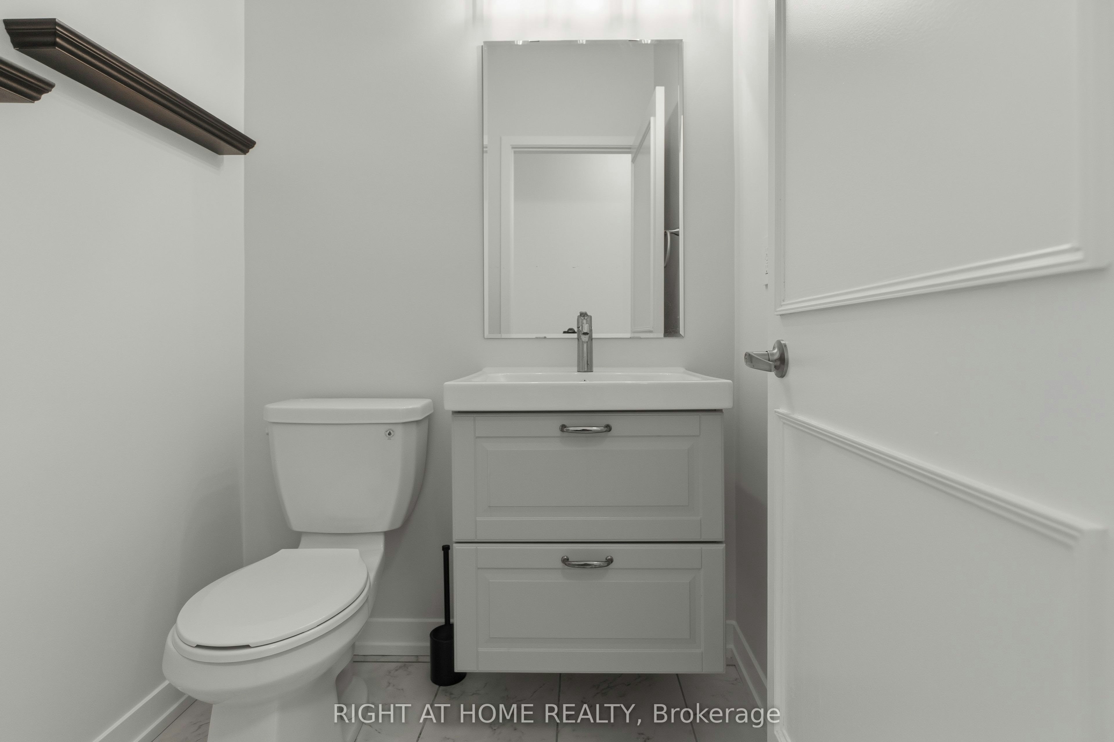 206 Harding Park Street, Newmarket, ON, L3Y 0E3 - 14