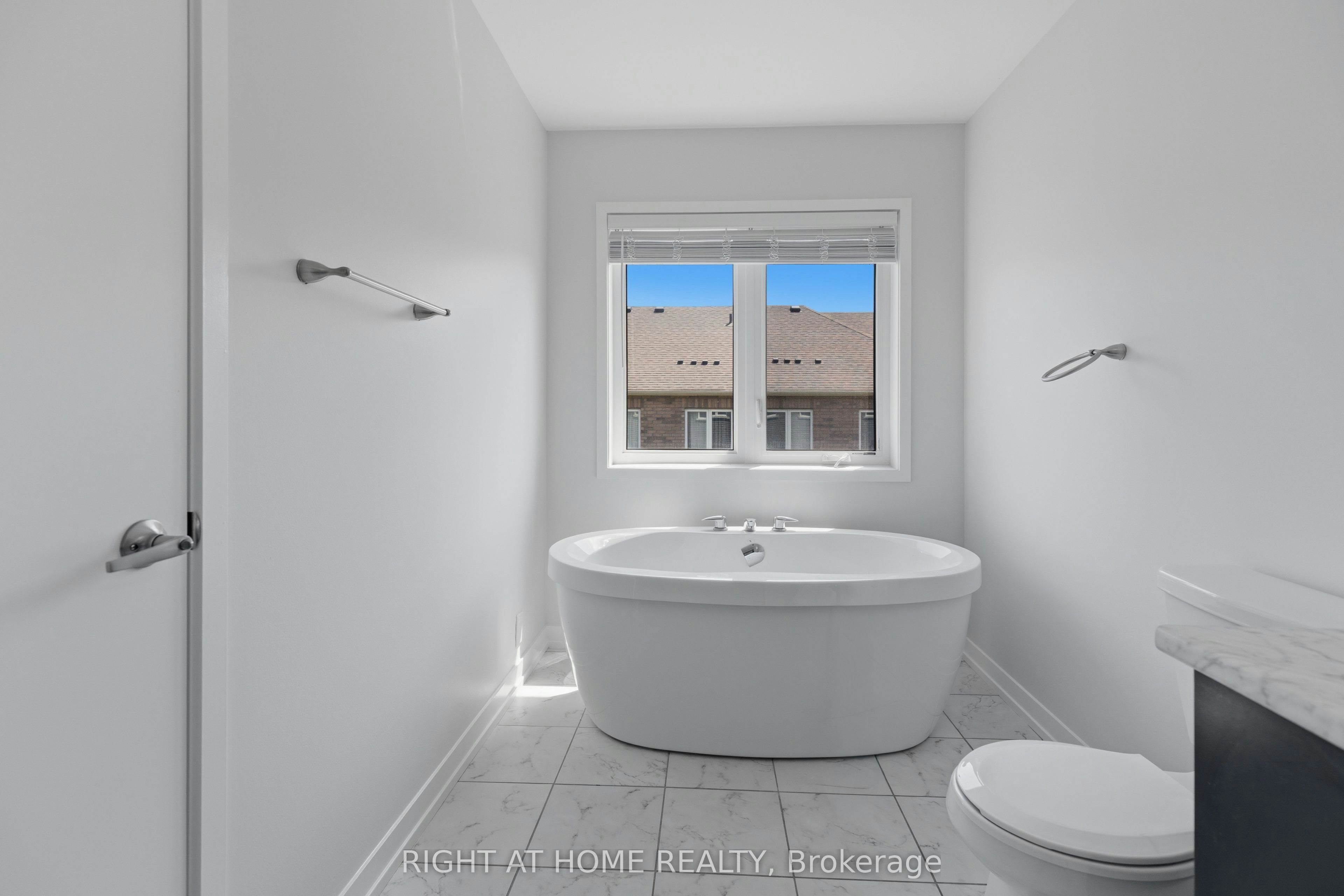 206 Harding Park Street, Newmarket, ON, L3Y 0E3 - 28
