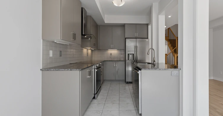 206 Harding Park Street, Newmarket, ON, L3Y 0E3 - 13