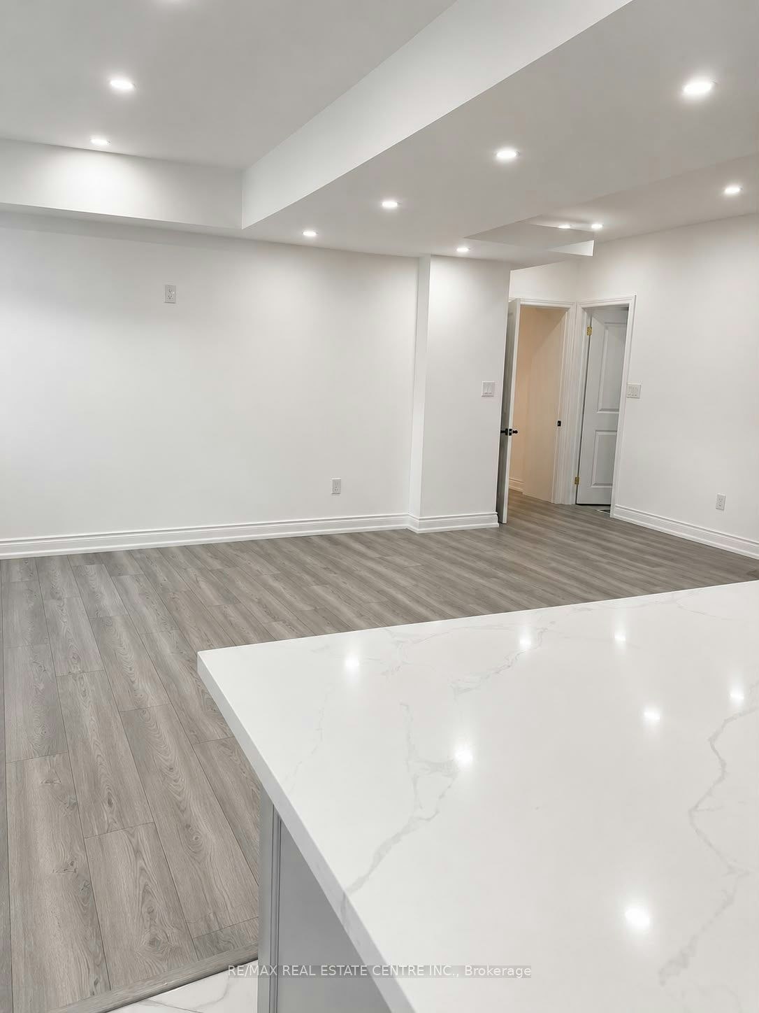 Lower-10 Virtue Crescent, Vaughan, ON, L4H 4C3 - 11
