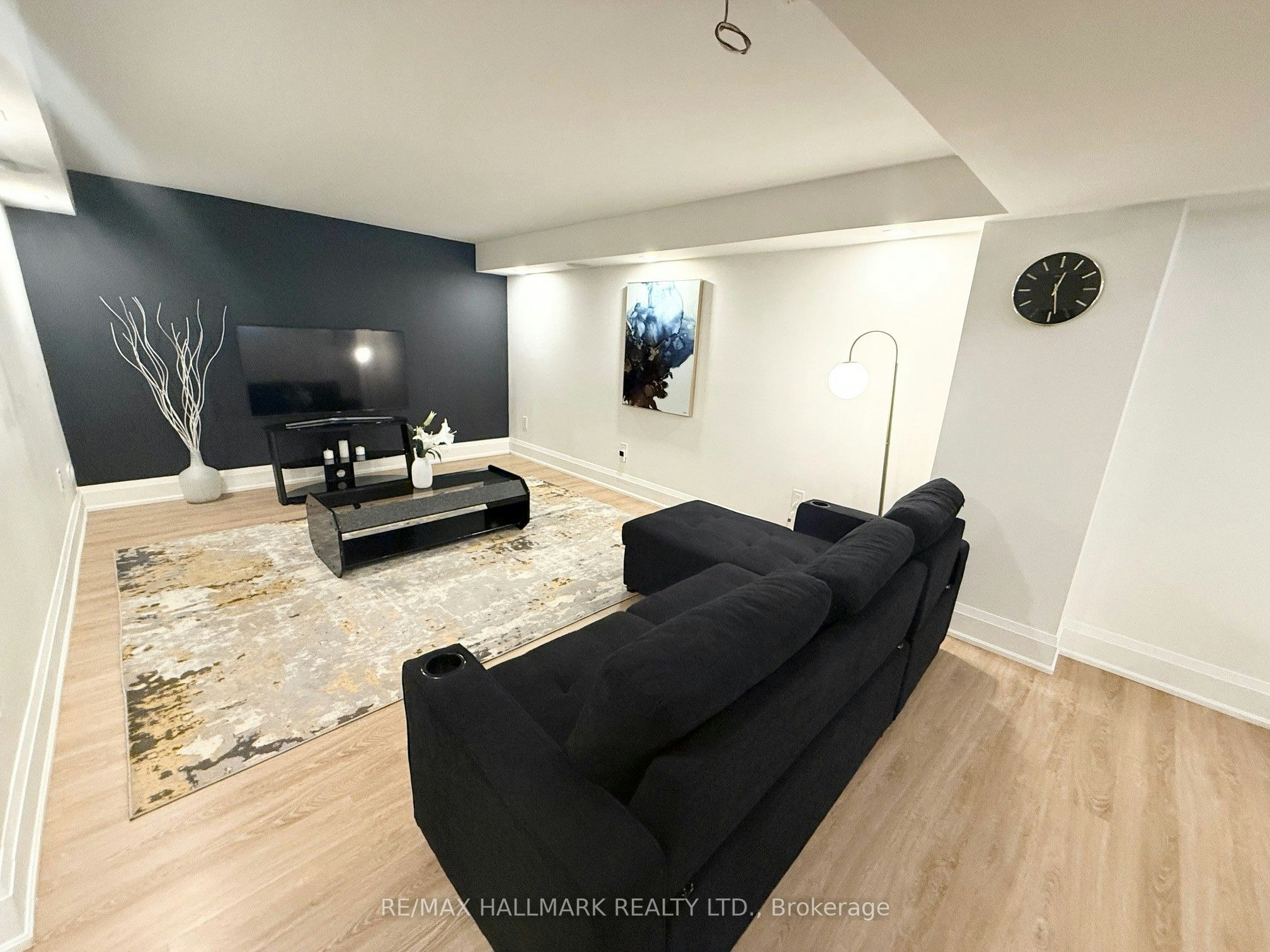 Basement-7 Charing Crescent, Aurora, ON, L4G 6P4 - 4