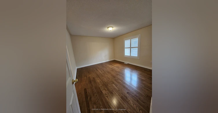 10 Orville Hand Court, Bradford West Gwillimbury, ON, L3Z 3H9 - 14
