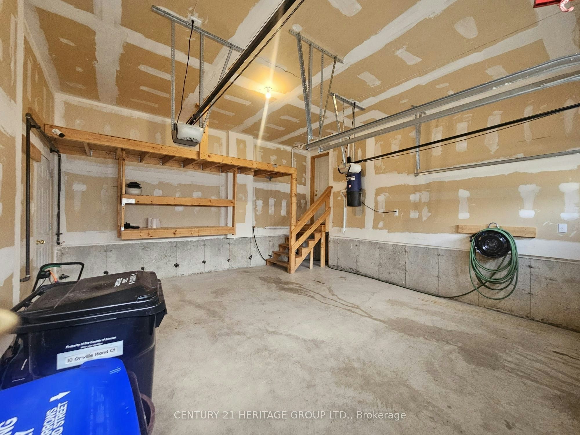 10 Orville Hand Court, Bradford West Gwillimbury, ON, L3Z 3H9 - 17